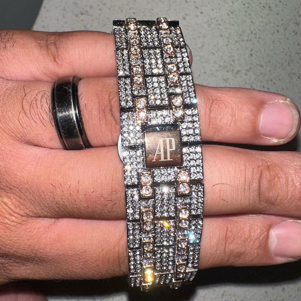 VVS1 Moissanite AP Watch